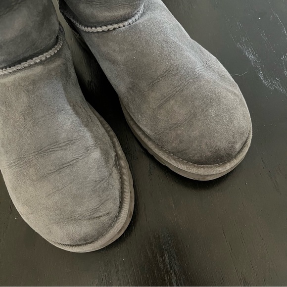 🧡GUC🧡 UGG AUSTRALIA Bailey Triplet Button Boots - Picture 5 of 15